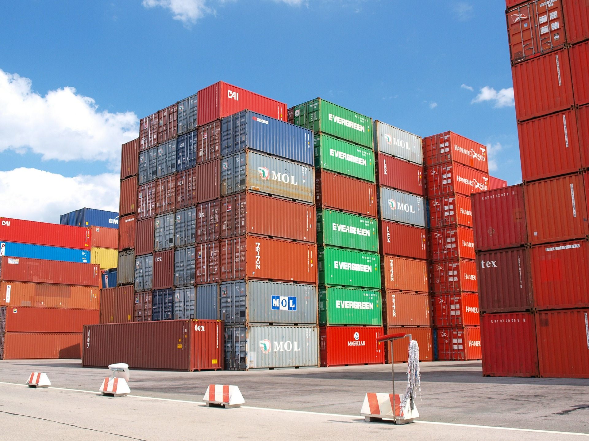 Shipping Container HD Wallpaper for free download in 1920x1440p